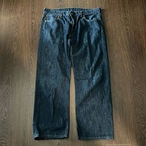 Men’s Levi’s dark blue straight leg, relaxed fit jeans.